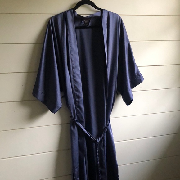 Victoria Secret Robe - Picture 2 of 5